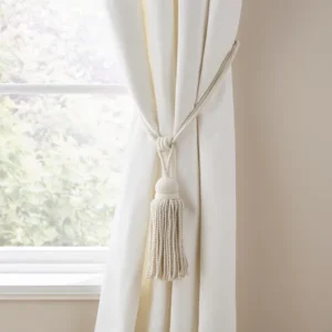 Wynter Tassel Tieback